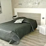 Hotel La Glycine Hotel, Et Bien-etre Bénouville