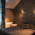 La Glycine Hotel, Et Bien-etre 2* Bénouville