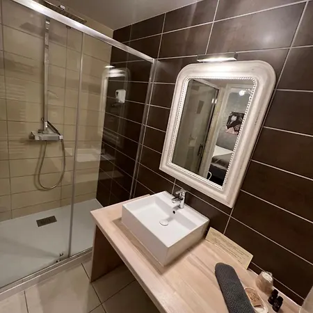 La Glycine Hotel, Et Bien-être