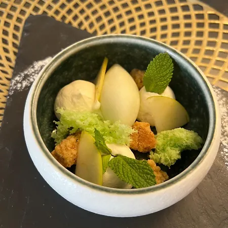 La Glycine Hotel, Et Bien-etre Hotell Bénouville