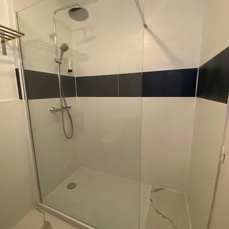 La Glycine Hotel, Et Bien-être Hotel 2*