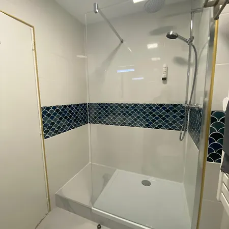 La Glycine Hotel, Et Bien-être 2* Bénouville