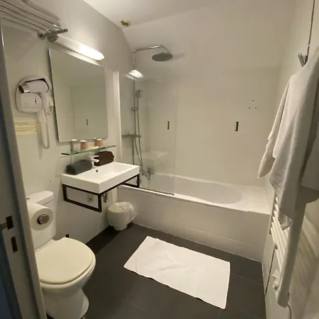 La Glycine Hotel, Et Bien-être 2* Bénouville