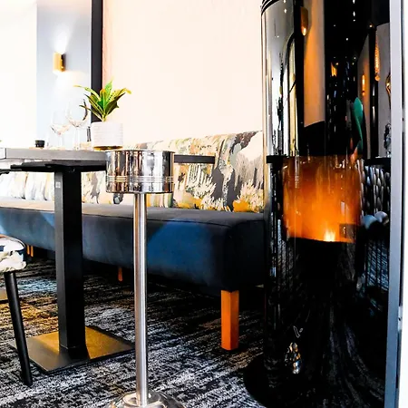 La Glycine Hotel, Et Bien-etre מלון Bénouville