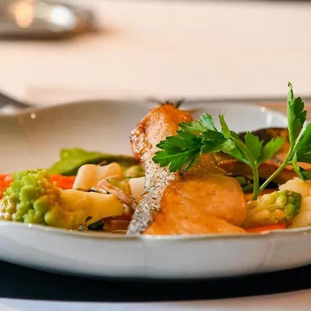 Hotel La Glycine Hotel, Et Bien-être