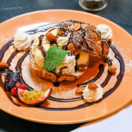 La Glycine Hotel, Et Bien-être Hotel 2*