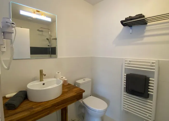 Отель La Glycine Hotel, Et Bien-etre 2*