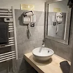 La Glycine Hotel, Et Bien-etre Ξενοδοχείο 2*
