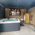 Ξενοδοχείο La Glycine Hotel, Et Bien-etre Bénouville