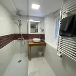 La Glycine Hotel, Et Bien-etre מלון 2*