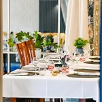 La Glycine Hotel, Et Bien-etre 2* Bénouville