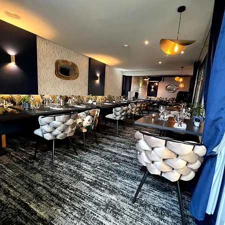 La Glycine Hotel, Et Bien-etre 2* Bénouville