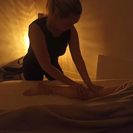 Hotel La Glycine Hotel, Et Bien-etre Bénouville