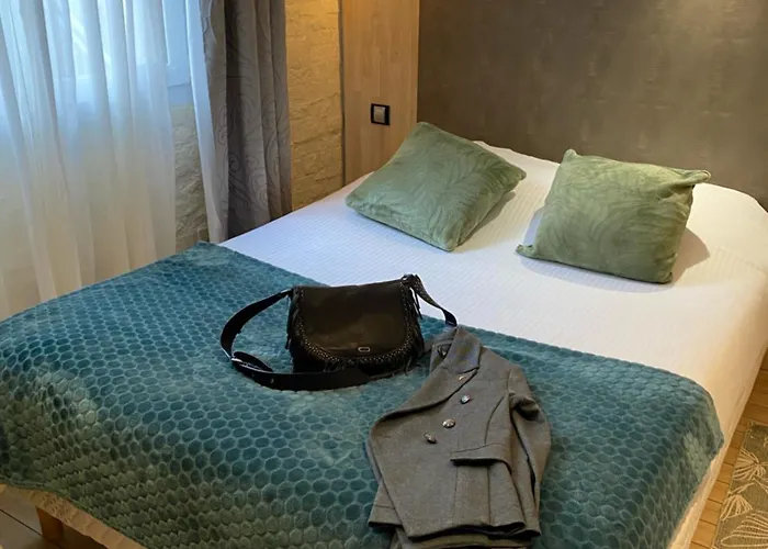 La Glycine Hotel, Spa Et Bien-Etre Hotel 2*