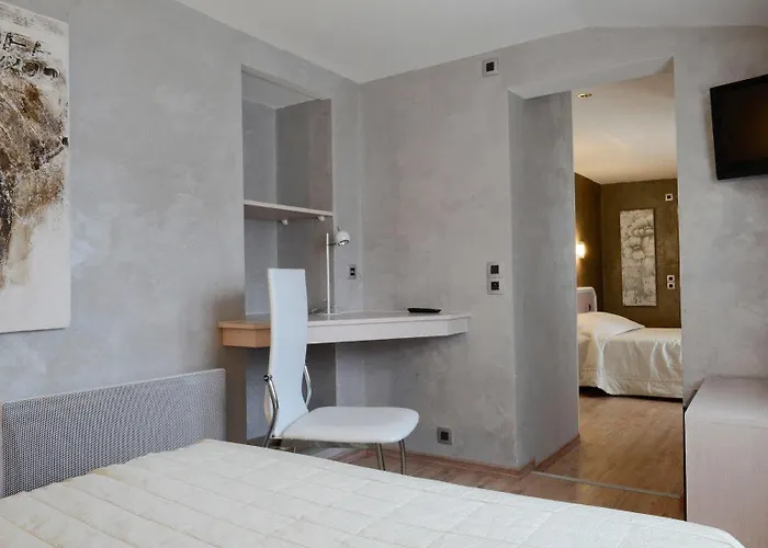 La Glycine Hotel, Spa Et Bien-Etre Hotel 2*